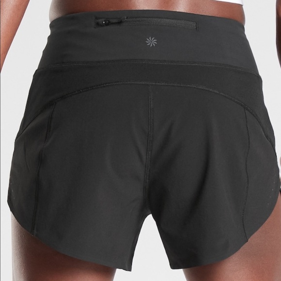 NWT Athleta Run With It 3.5" Short Black Small - Picture 5 of 16